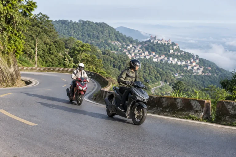 Hình minh họa: Đi Tam Đảo bằng xe máy: nên chọn xe số hay xe tay ga cho đoạn đèo và cách xuống dốc giữ phanh