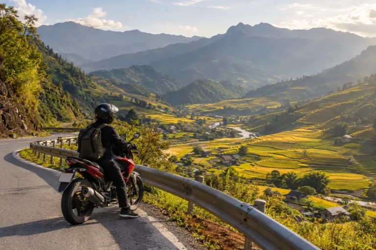 Hình minh họa: Mù Cang Chải bằng xe máy từ Hà Nội: đi quốc lộ 32, qua đèo Khau Phạ và chọn tháng lúa chín