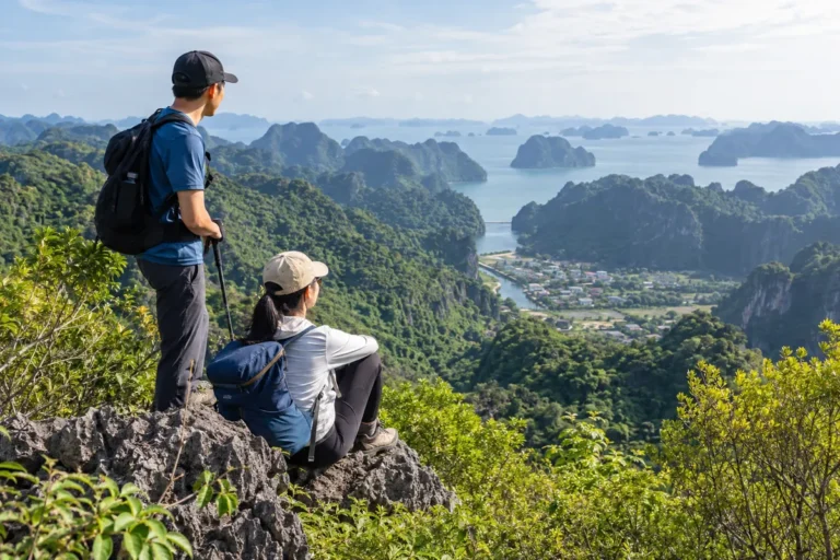 Hình minh họa: Trekking Vườn quốc gia Cát Bà: cung ngắn lên đỉnh Ngự Lâm hay cung 10 km tới làng Việt Hải, và các nguồn lệch nhau ở đâu về thời gian đi