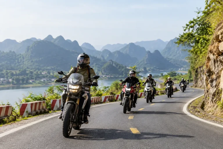 Hình minh họa: Đi xe máy theo đoàn: xếp so le hay một hàng, ai dẫn đầu, ai đi cuối và làm gì khi bị lạc khỏi đoàn